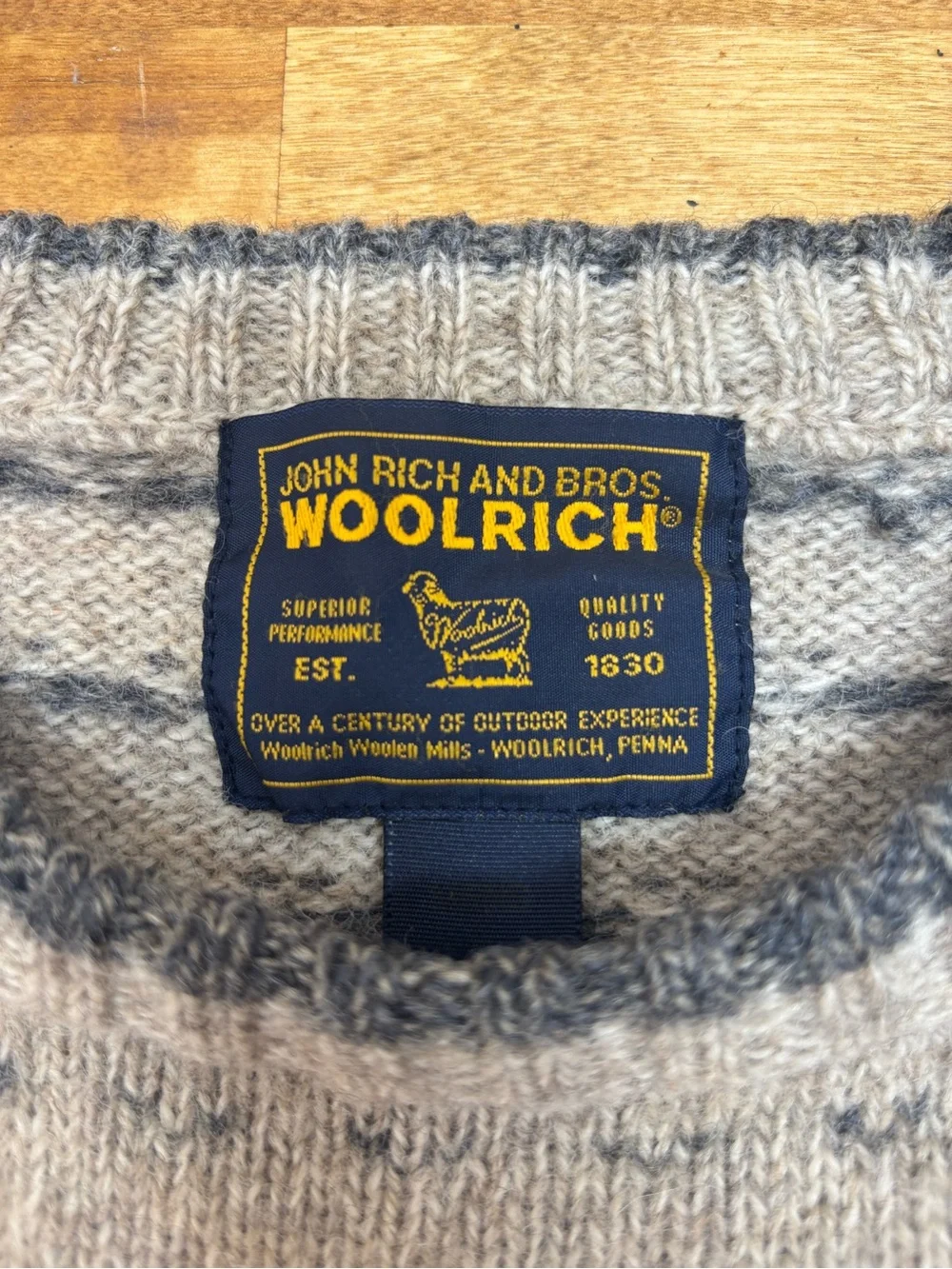 Vintage Woolrich Birdseye Knit Wool Sweater Mens Large Beige Charcoal Crewneck